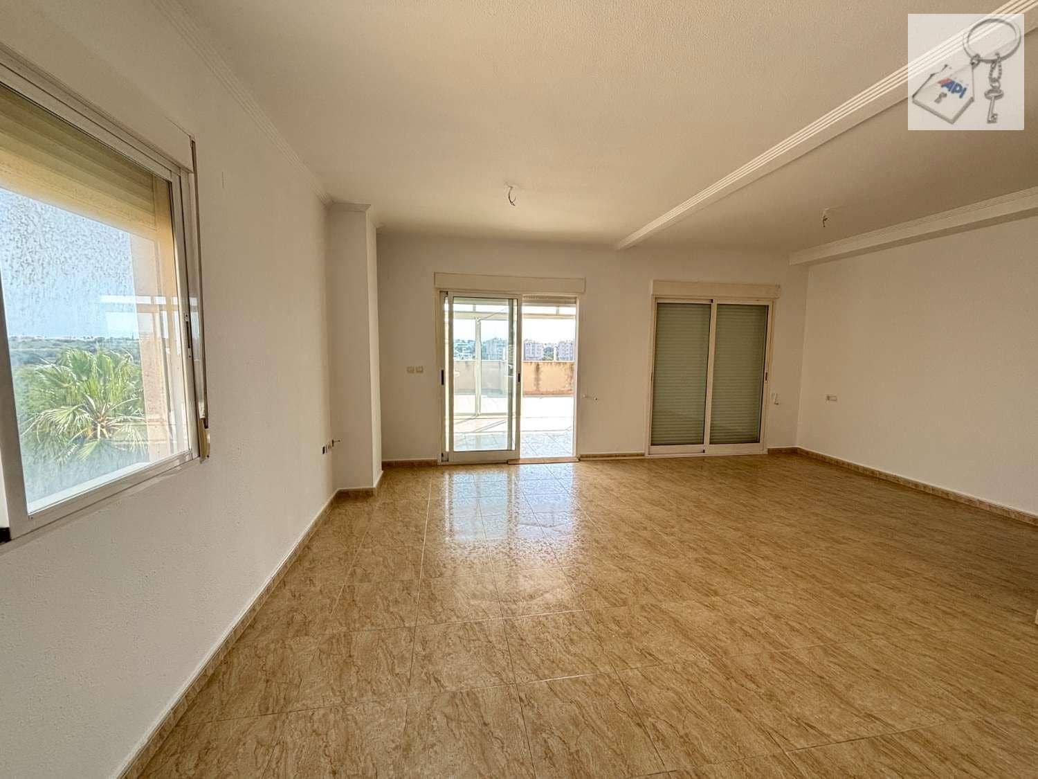 2 slaapkamer Flat te koop in Campoamor met zwembad garage - € 282.150 (Ref: 9807643)