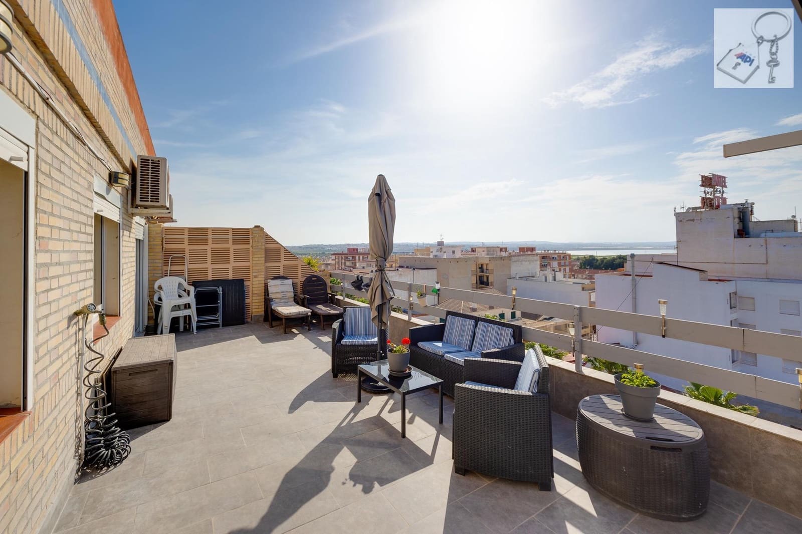 3 soverom Penthouse til salgs i Torrevieja - € 299 000 (Ref: 9821988)