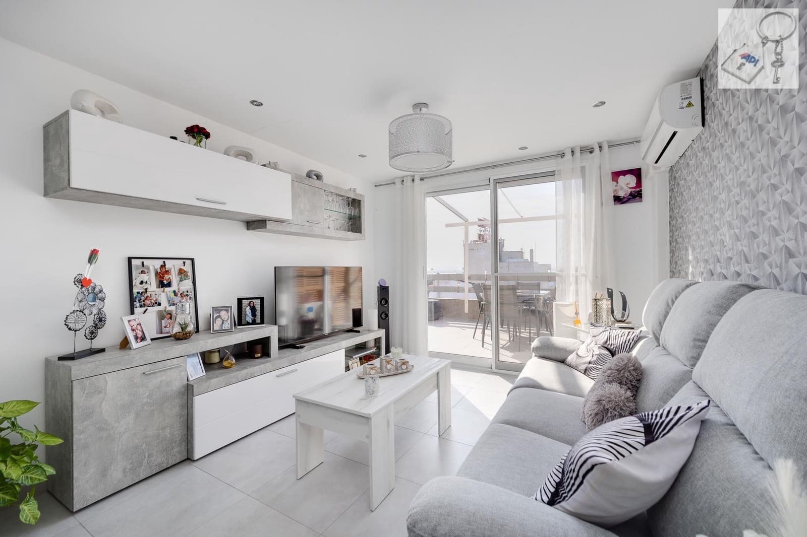 3 soverom Penthouse til salgs i Torrevieja - € 299 000 (Ref: 9821988)
