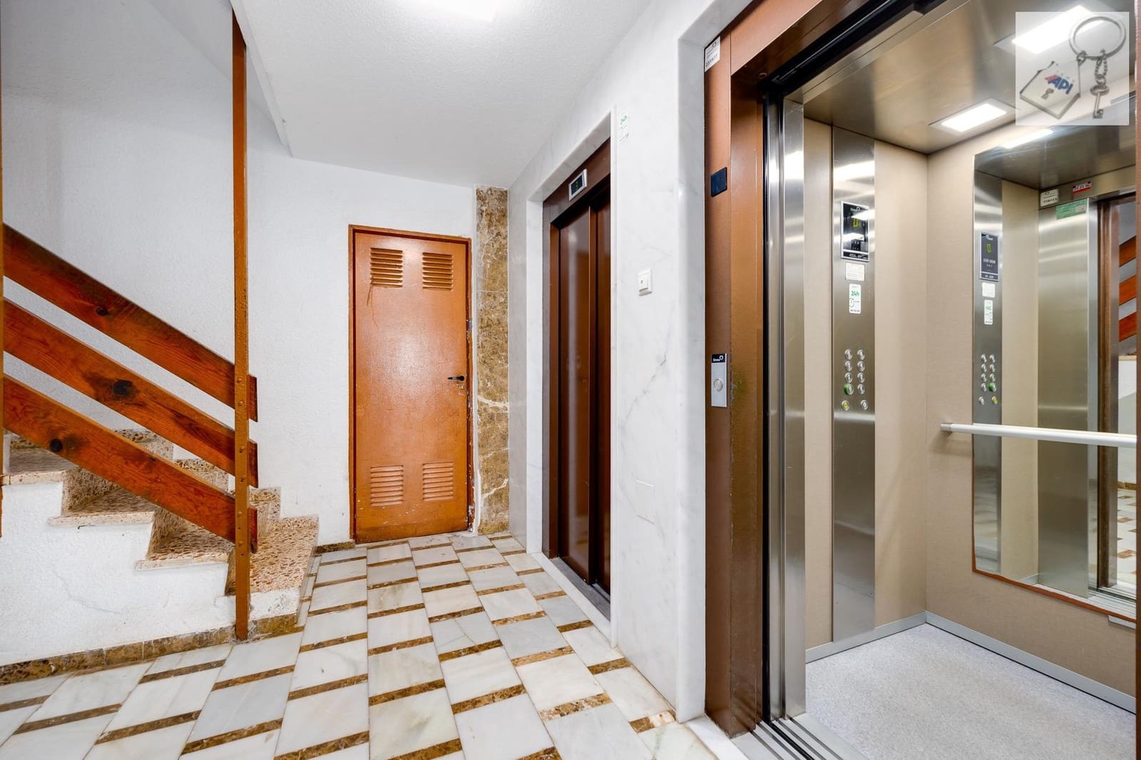 3 soverom Penthouse til salgs i Torrevieja - € 299 000 (Ref: 9821988)