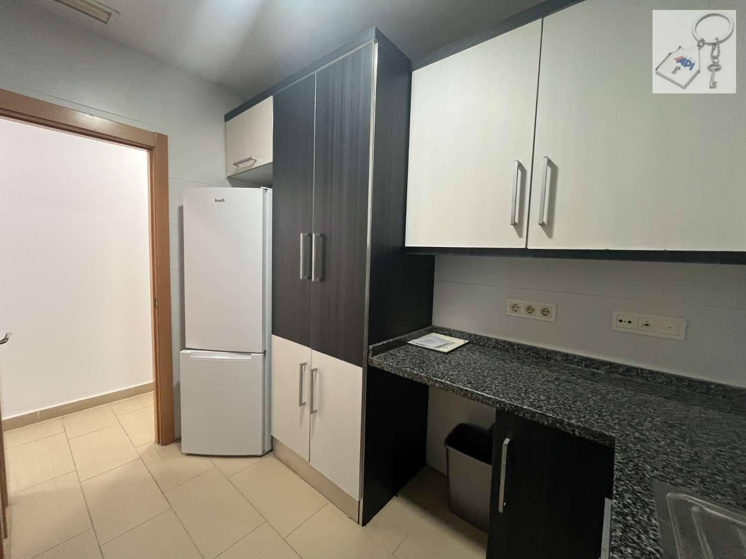 2 chambre Appartement de Plage à vendre à Guardamar del Segura avec garage - 190 000 € (Ref: 9826155)