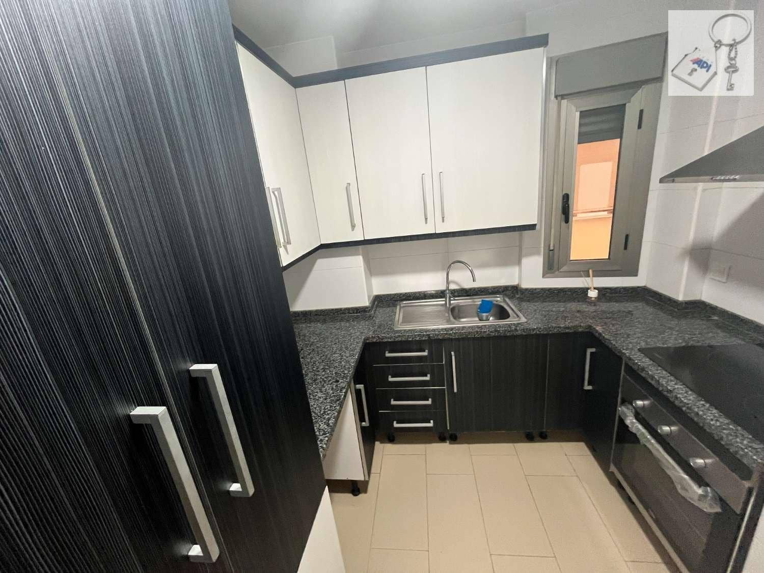 2 chambre Appartement de Plage à vendre à Guardamar del Segura avec garage - 190 000 € (Ref: 9826155)