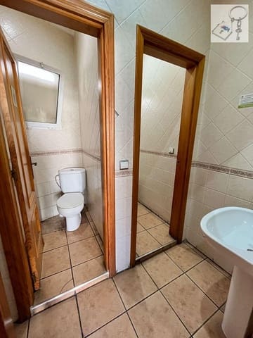 Comercial para venda em Nueva Torrevieja, Torrevieja - 180 000 € (Ref: 9828253)