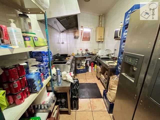 Comercial para venda em Nueva Torrevieja, Torrevieja - 180 000 € (Ref: 9828253)
