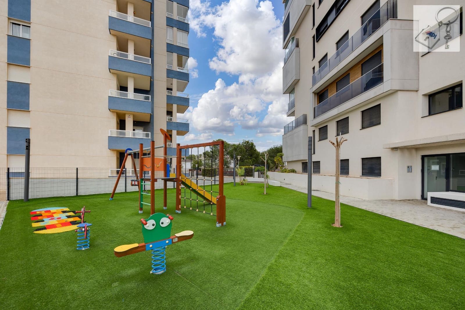 3 bedroom Flat for sale in Orihuela with pool - € 425,000 (Ref: 9830622)