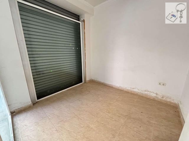 Komercyjne na sprzedaż w Las Piscinas Naturales, Torrevieja - 78 000 € (Ref: 9844817)