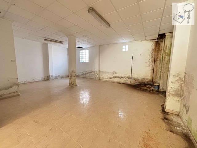 Komercyjne na sprzedaż w Las Piscinas Naturales, Torrevieja - 78 000 € (Ref: 9844817)