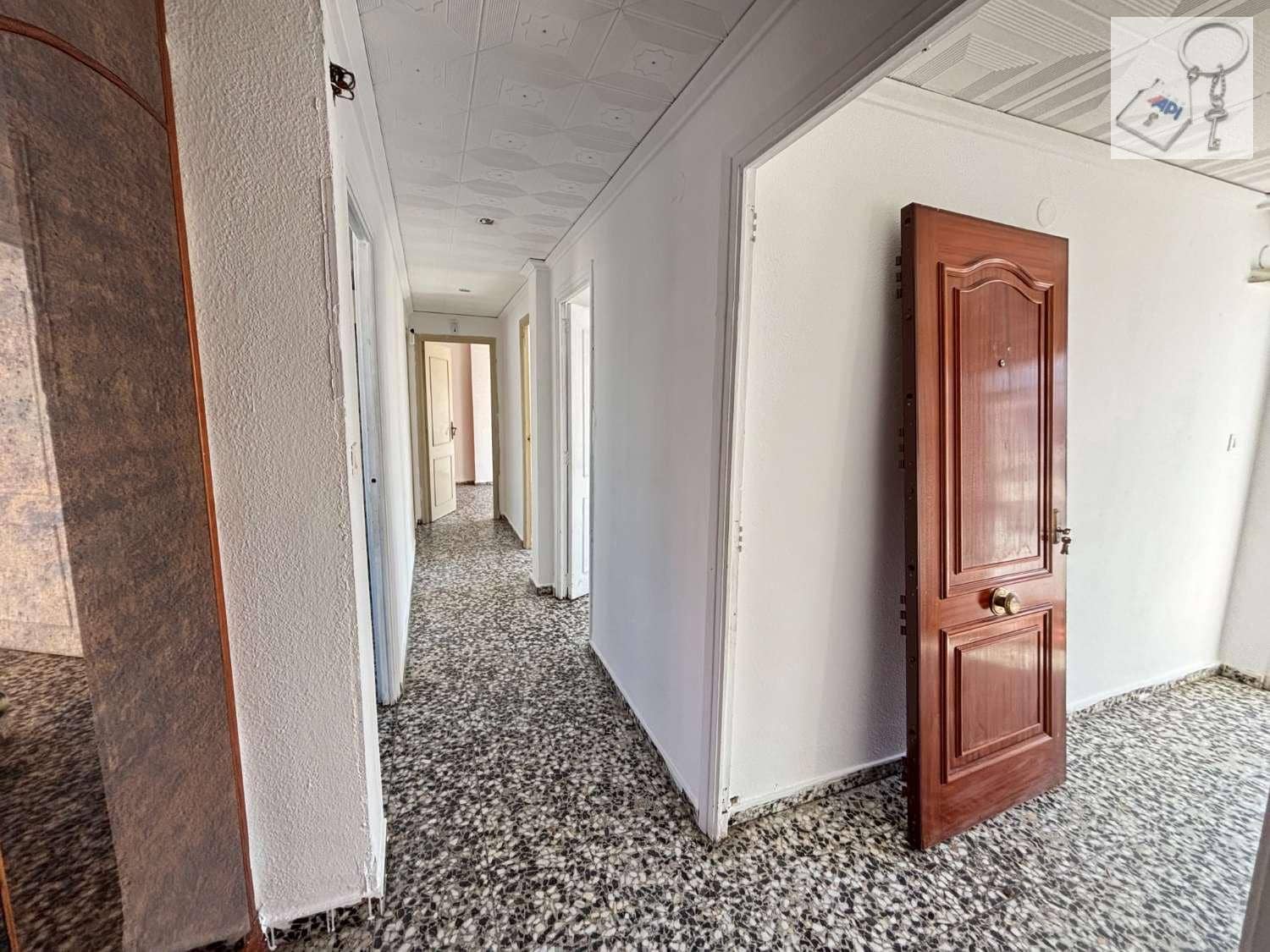 3 sovrum Lägenhet till salu i Denia - 185 000 € (Ref: 9854886)