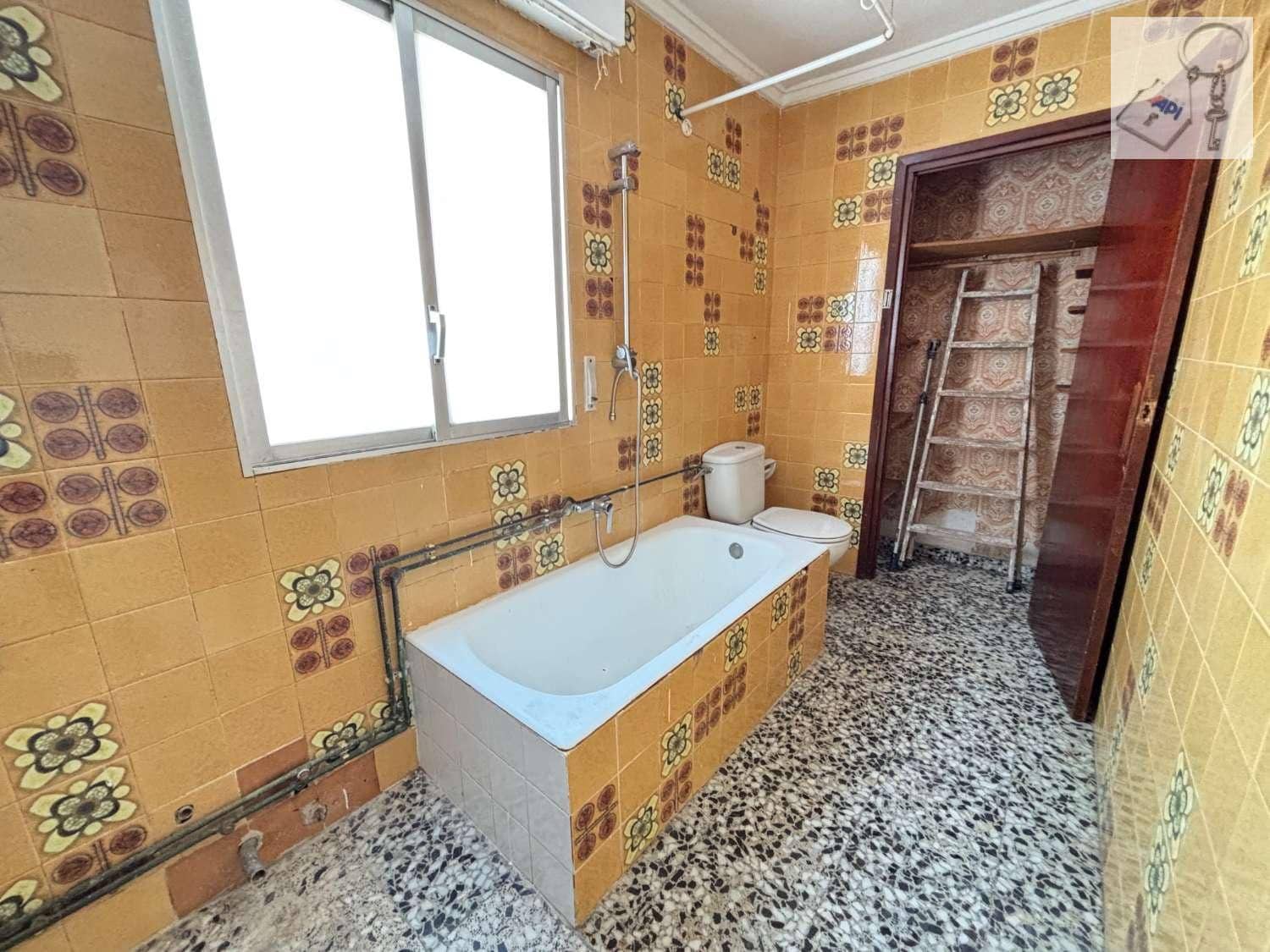 3 sovrum Lägenhet till salu i Denia - 185 000 € (Ref: 9854886)