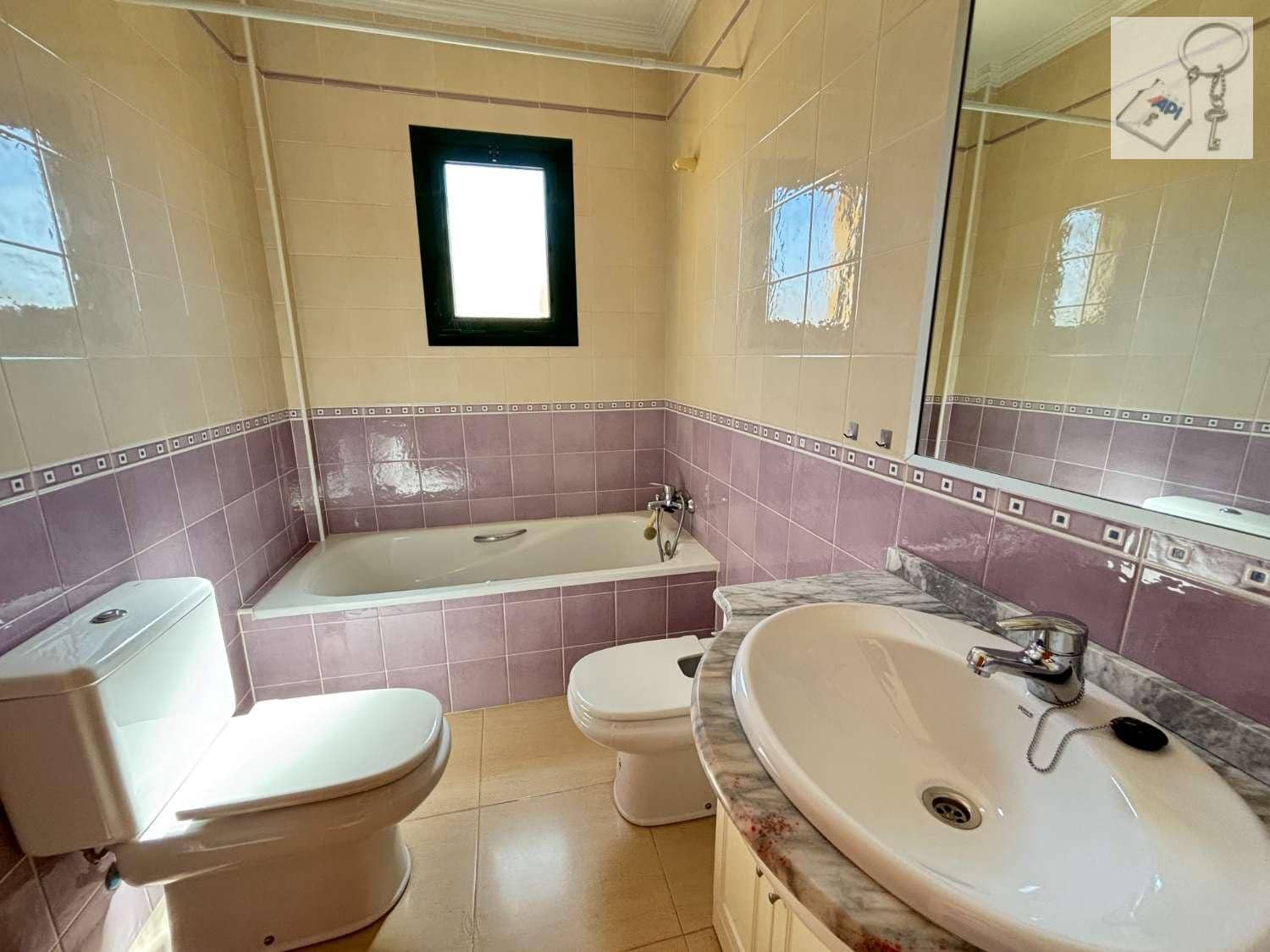 3 soverom Rekkehus til salgs i Almoradi med svømmebasseng garasje - € 218 500 (Ref: 9854887)