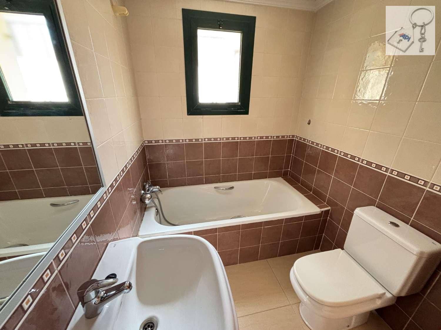 3 soverom Rekkehus til salgs i Almoradi med svømmebasseng garasje - € 218 500 (Ref: 9854887)