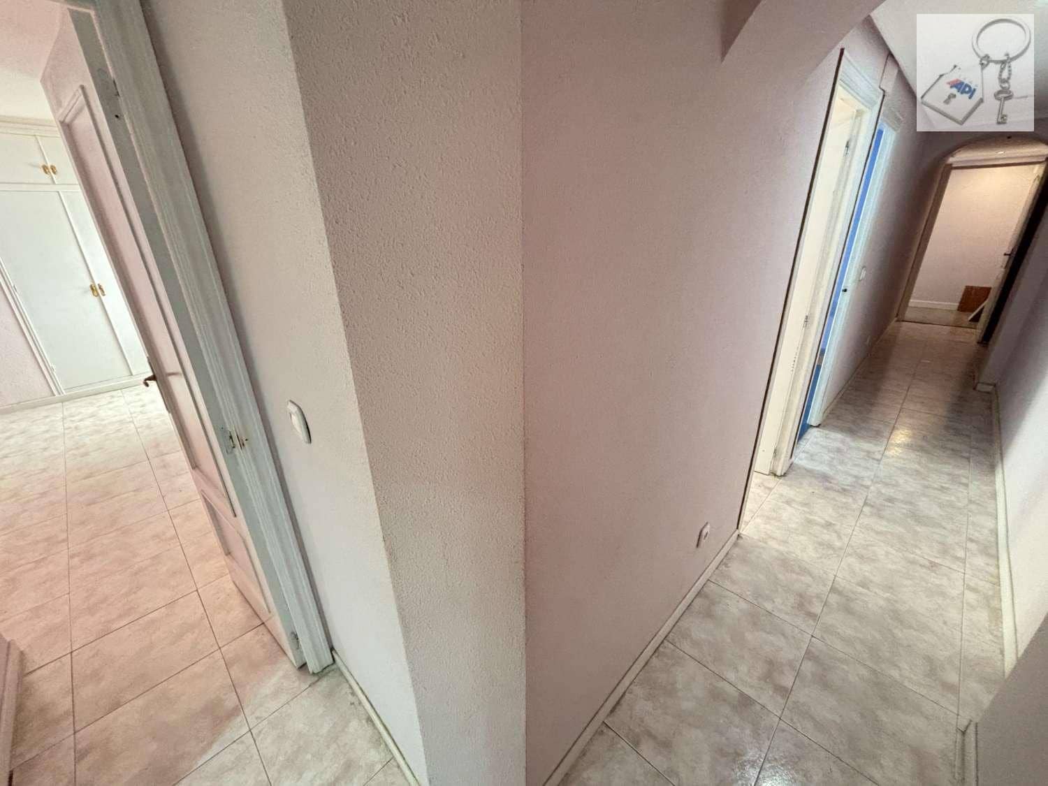 4 sovrum Strandlägenhet till salu i Muchamiel / Mutxamel - 239 000 € (Ref: 9889717)