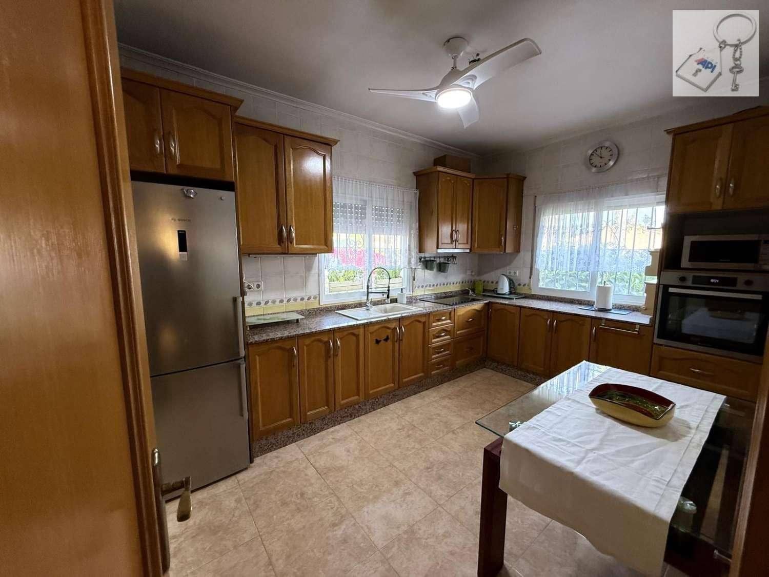 3 chambre Villa/Maison à vendre à Catral avec piscine garage - 395 000 € (Ref: 9895730)