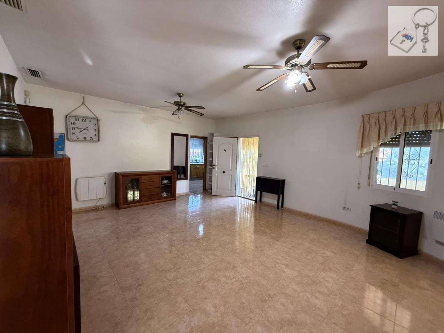 3 chambre Villa/Maison à vendre à Catral avec piscine garage - 395 000 € (Ref: 9895730)