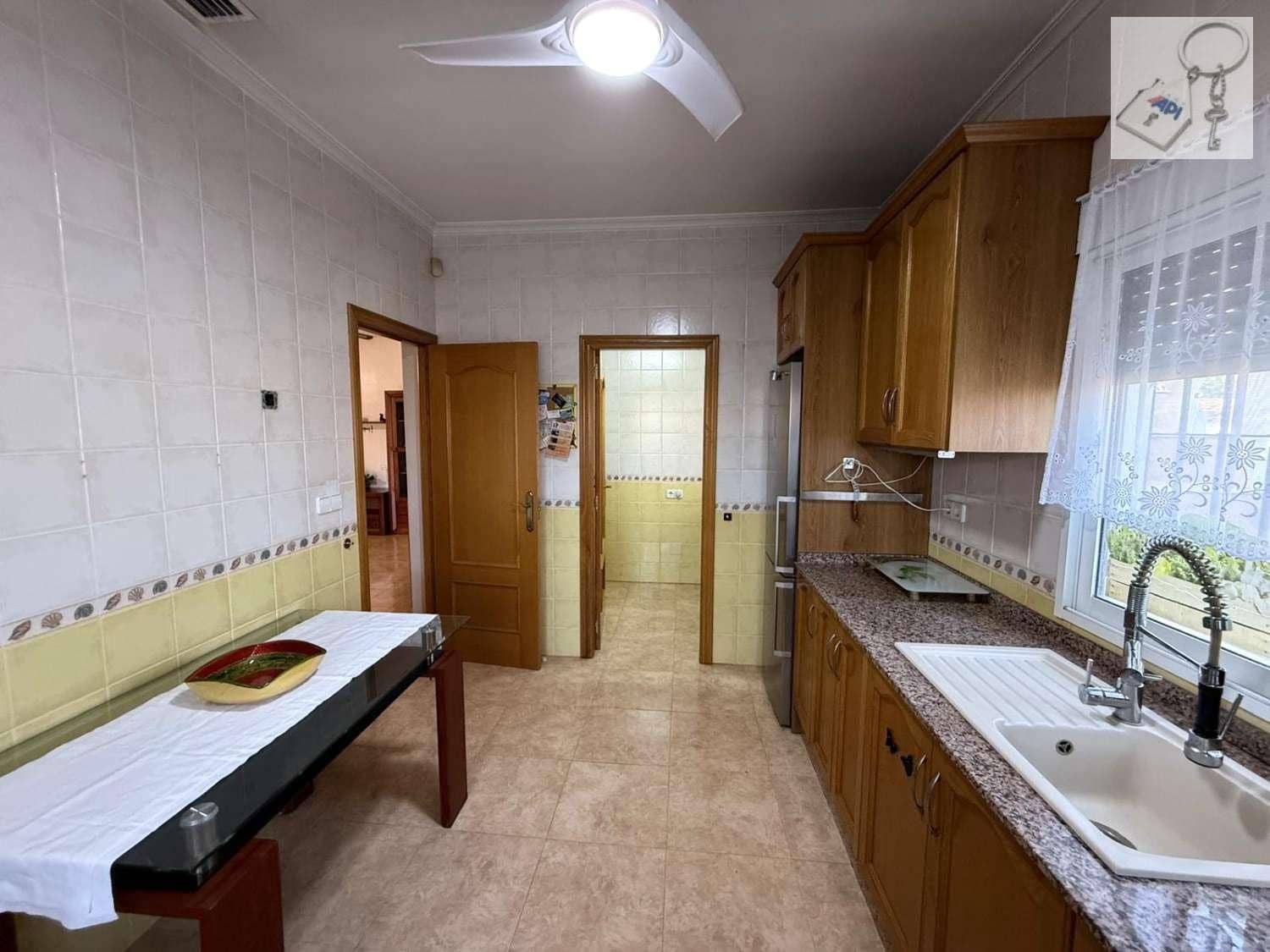 3 chambre Villa/Maison à vendre à Catral avec piscine garage - 395 000 € (Ref: 9895730)