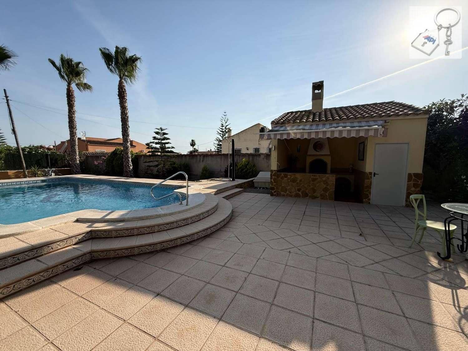 3 chambre Villa/Maison à vendre à Catral avec piscine garage - 395 000 € (Ref: 9895730)
