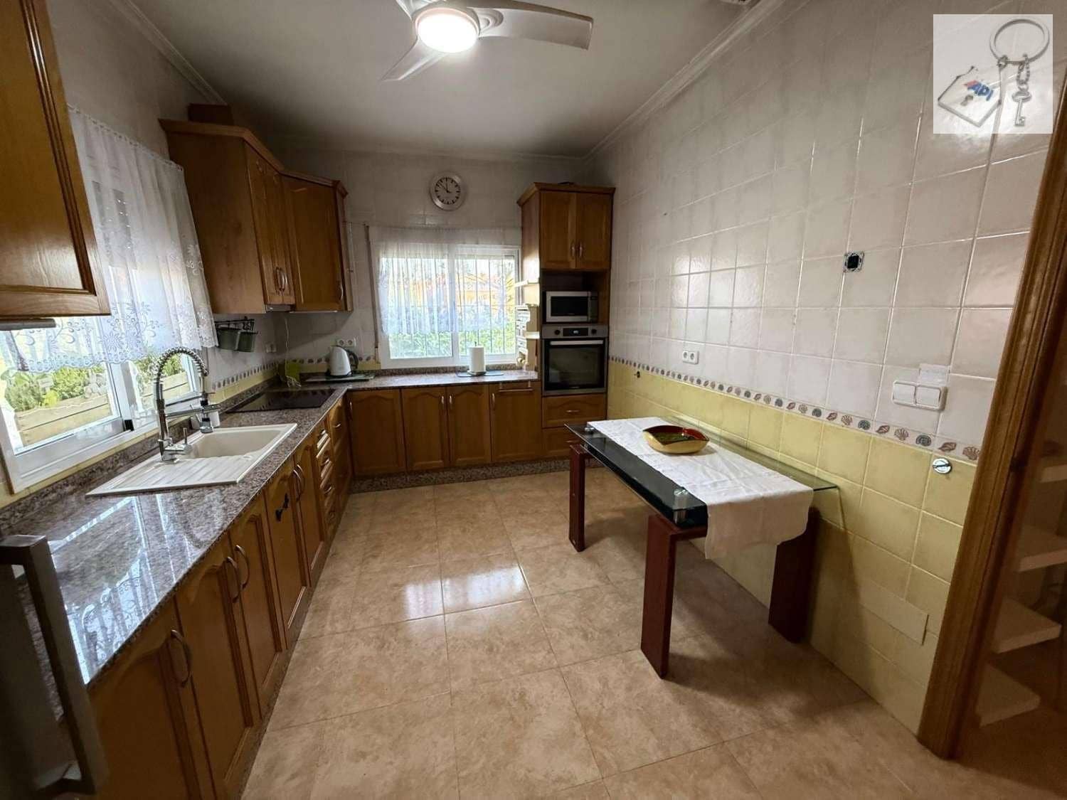 3 chambre Villa/Maison à vendre à Catral avec piscine garage - 395 000 € (Ref: 9895730)