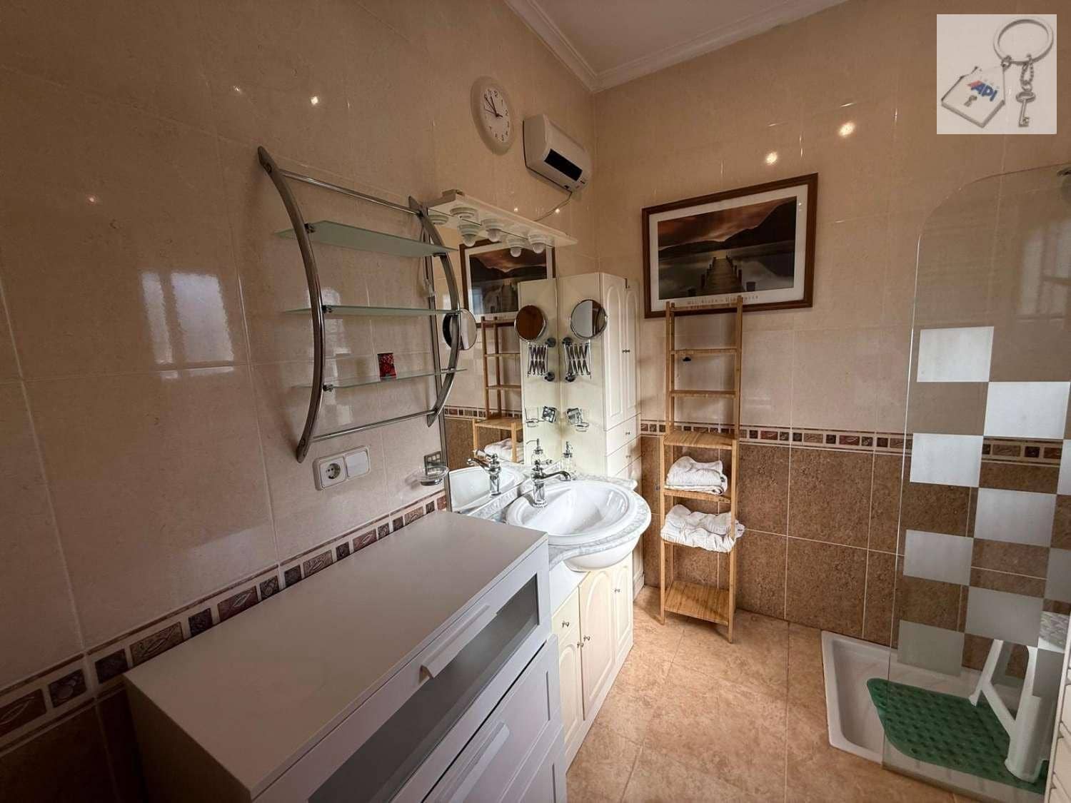 3 chambre Villa/Maison à vendre à Catral avec piscine garage - 395 000 € (Ref: 9895730)
