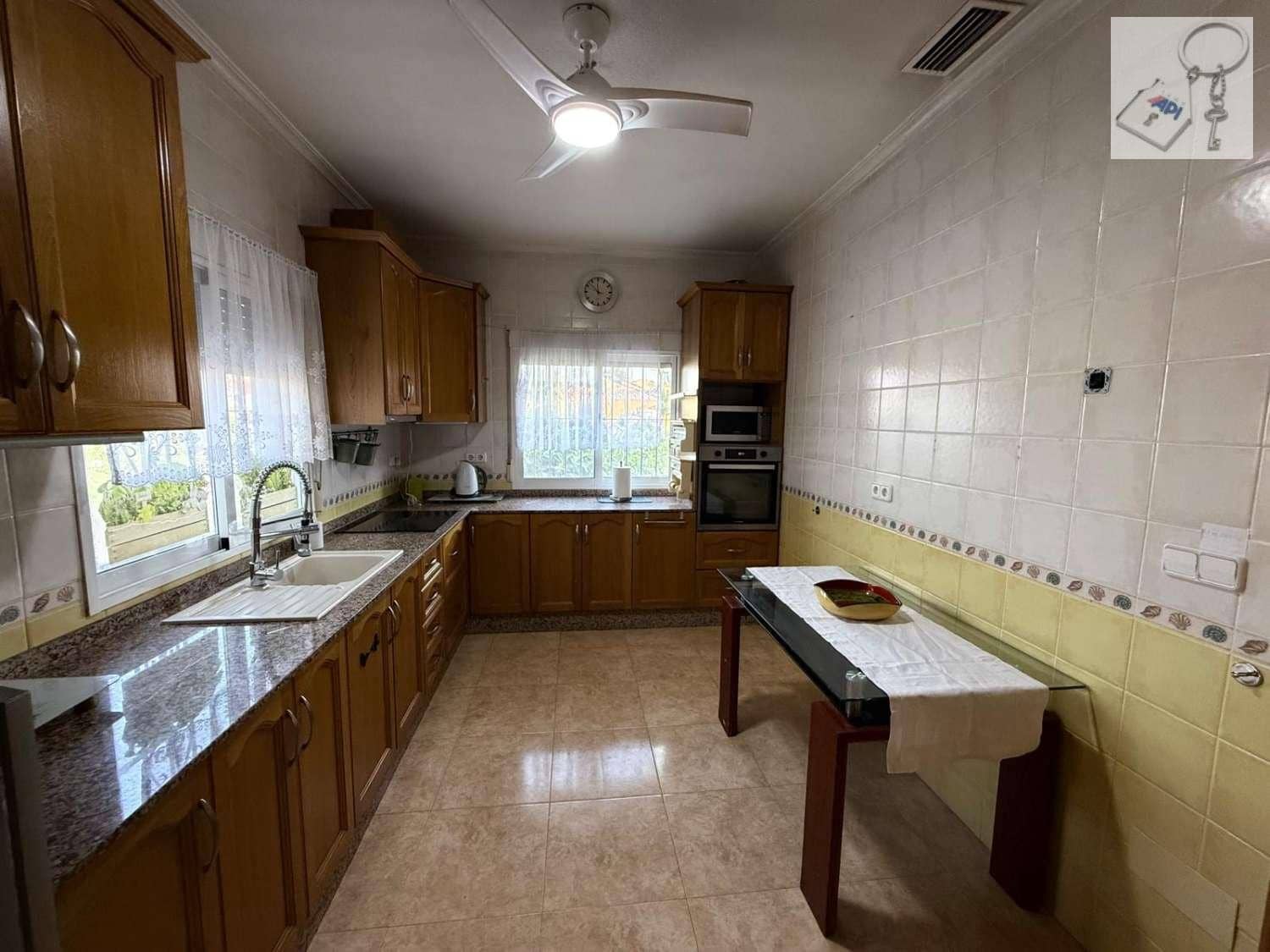 3 chambre Villa/Maison à vendre à Catral avec piscine garage - 395 000 € (Ref: 9895730)