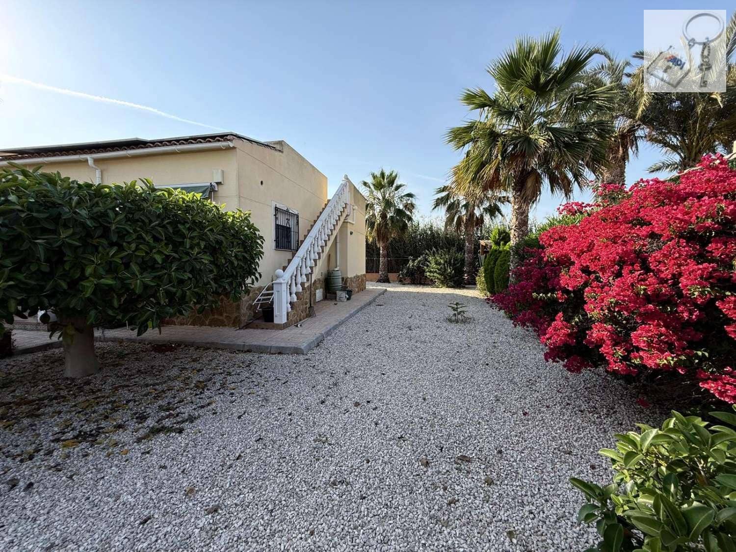 3 chambre Villa/Maison à vendre à Catral avec piscine garage - 395 000 € (Ref: 9895730)