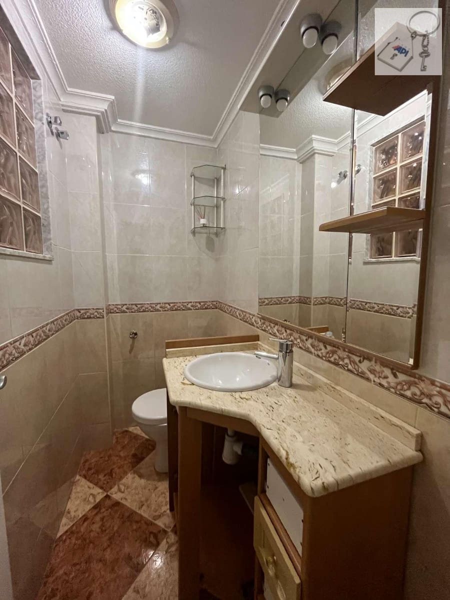 3 soveværelse Strandlejlighed til salg i Torrevieja - € 157.900 (Ref: 9915187)