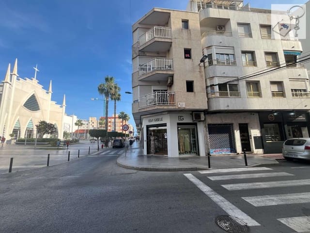 3 soveværelse Strandlejlighed til salg i Las Piscinas Naturales, Torrevieja - € 157.900 (Ref: 9915187)
