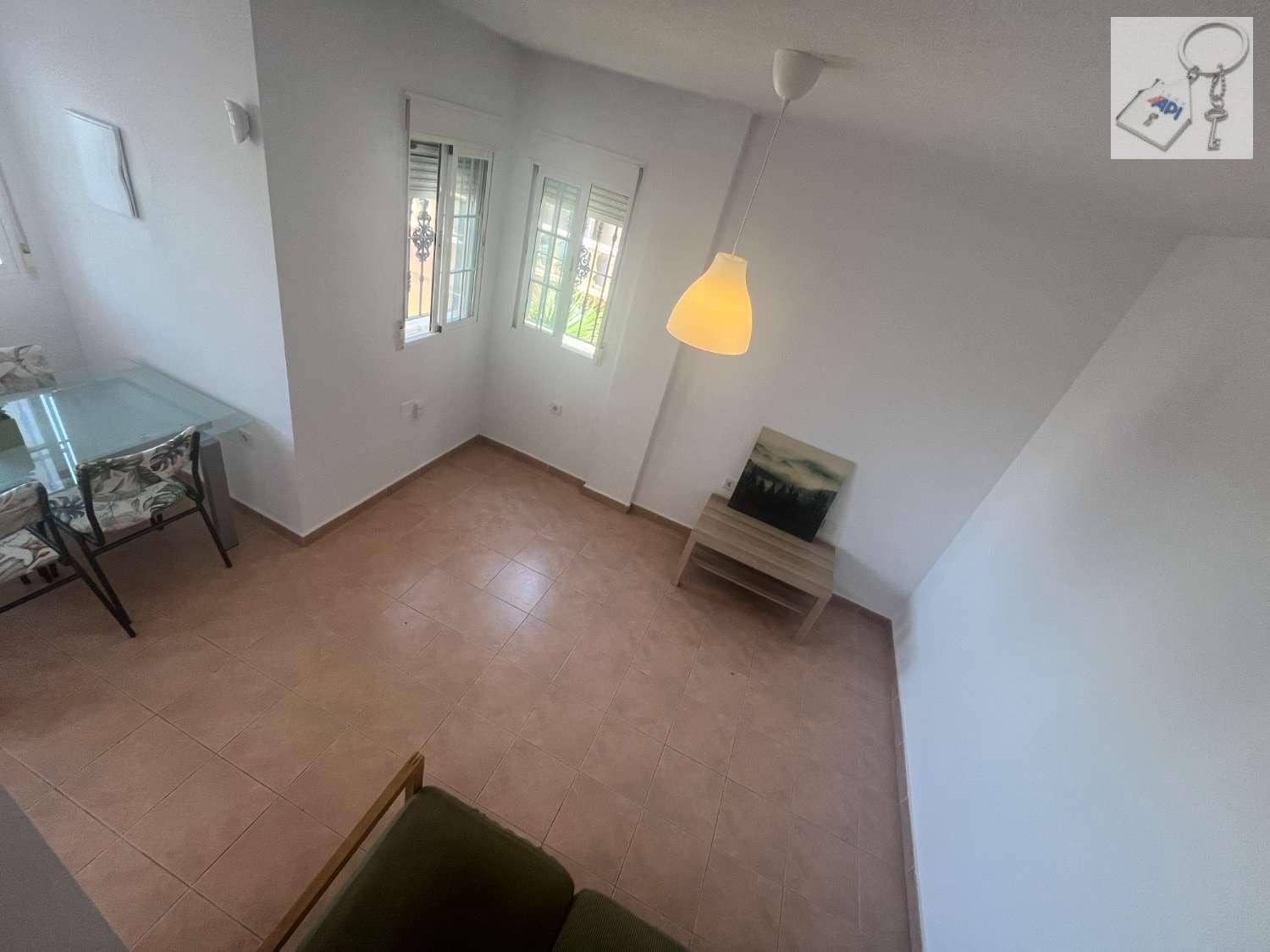 2 soverom Leilighet til salgs i Torrevieja med svømmebasseng garasje - € 175 000 (Ref: 9915188)