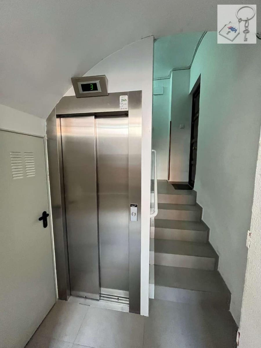 2 bedroom Flat for sale in Alcoy / Alcoi - € 120,000 (Ref: 9928703)