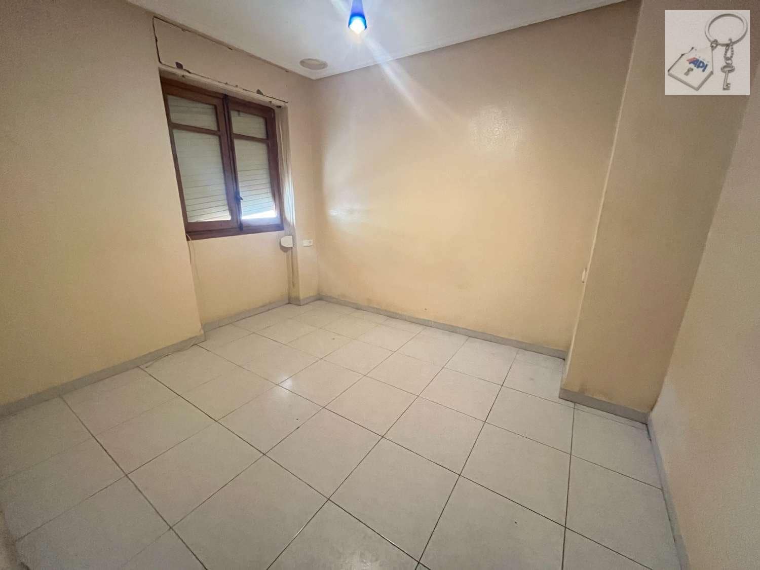 2 bedroom Flat for sale in Alcoy / Alcoi - € 120,000 (Ref: 9928703)