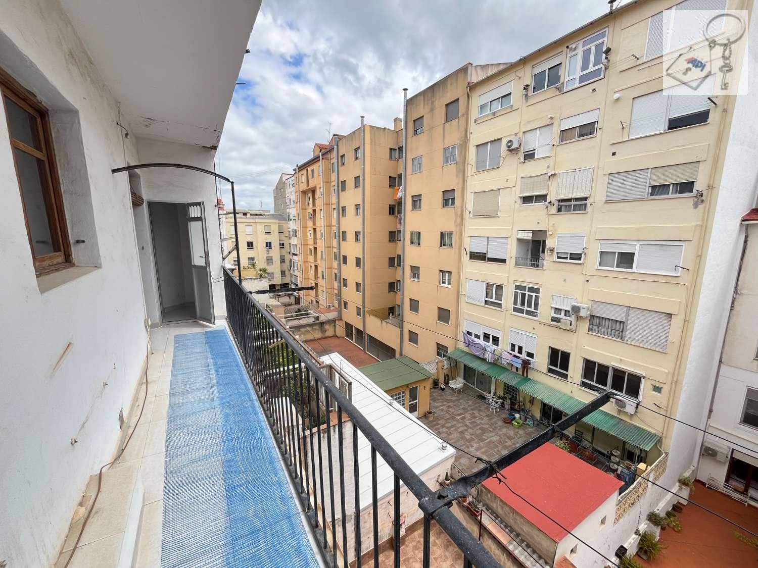 2 bedroom Flat for sale in Alcoy / Alcoi - € 120,000 (Ref: 9928703)