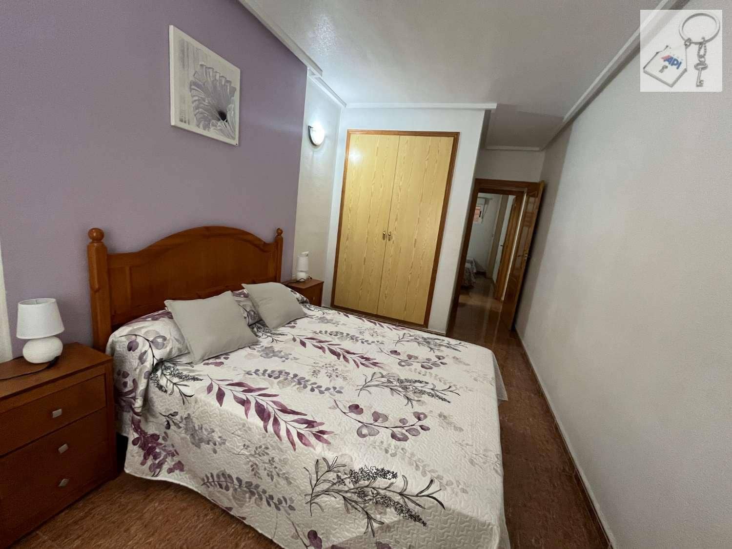 2 slaapkamer Appartement te koop in Torrevieja met zwembad - € 130.000 (Ref: 9939313)