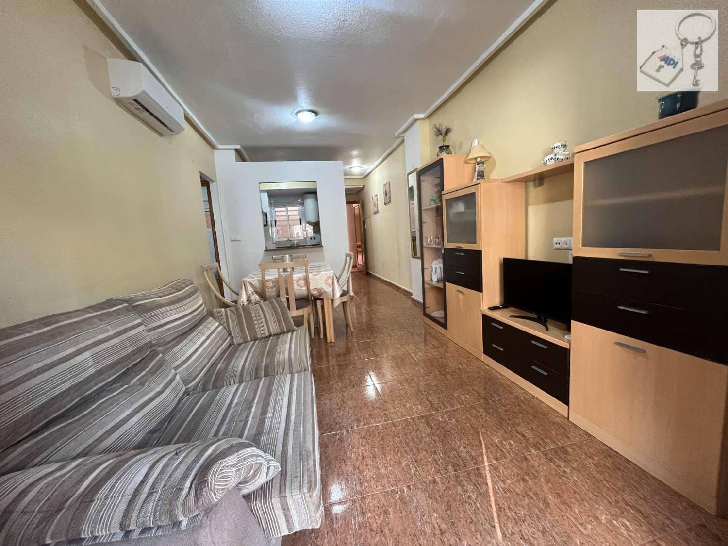 2 slaapkamer Appartement te koop in Torrevieja met zwembad - € 130.000 (Ref: 9939313)