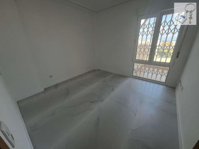 2 makuuhuone Ranta-asunto myytävänä paikassa Aguamarina, Orihuela mukana 
autotalli - 239 000 € (Ref: 9941700)