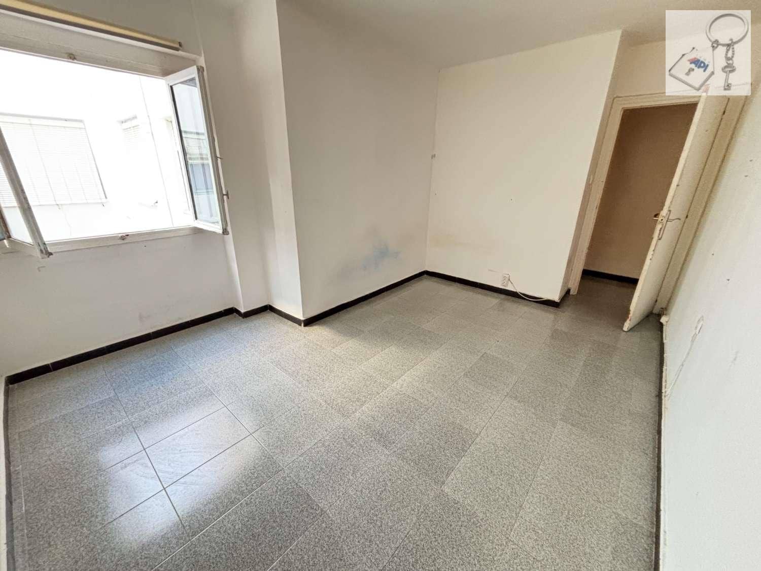 3 soverom Leilighet til salgs i Ibi - € 100 000 (Ref: 9946950)