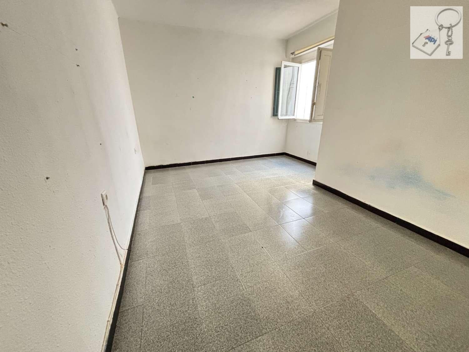 3 soverom Leilighet til salgs i Ibi - € 100 000 (Ref: 9946950)