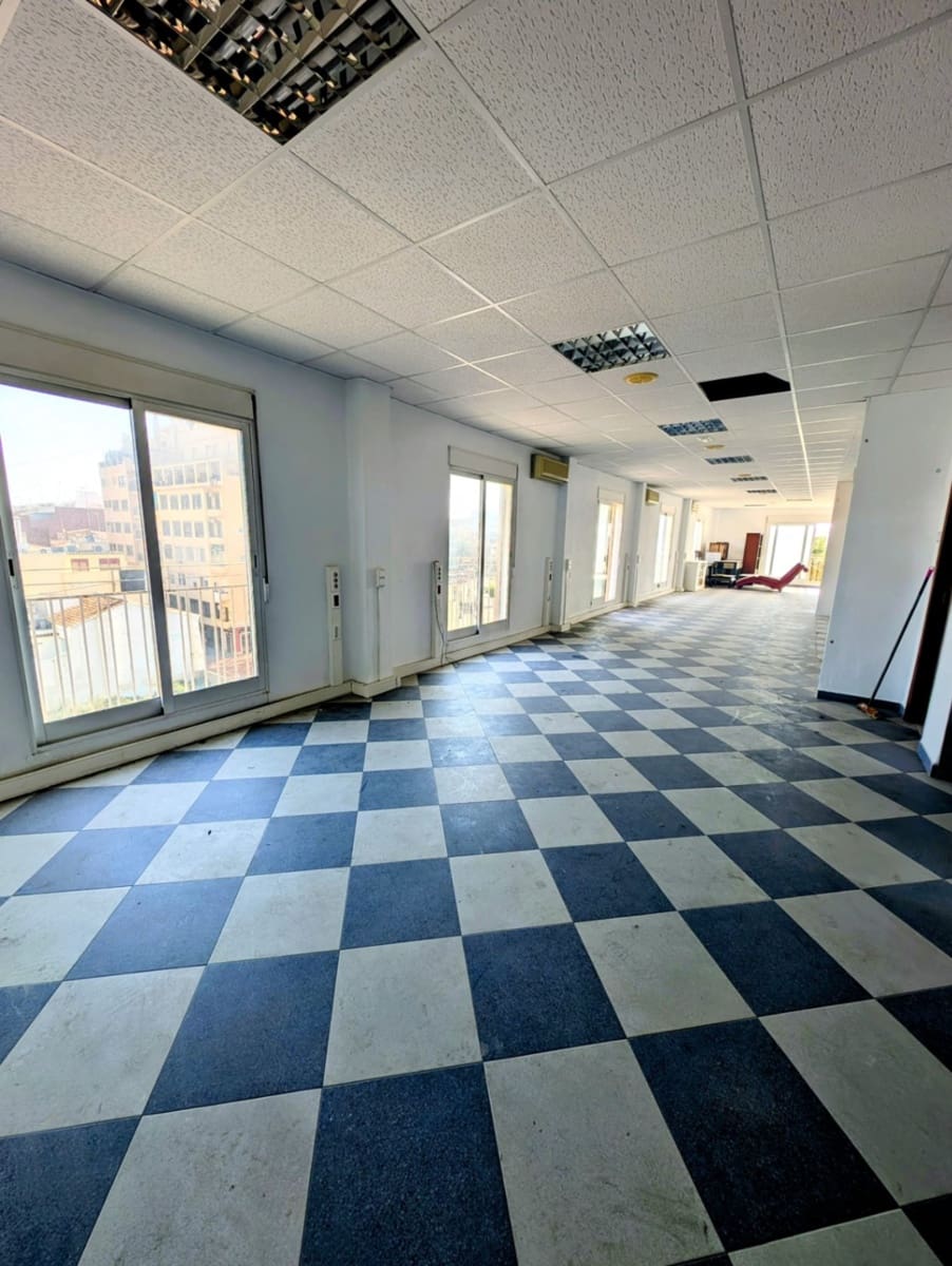 Loft for sale in Valencia city - € 370,000 (Ref: 10093702)