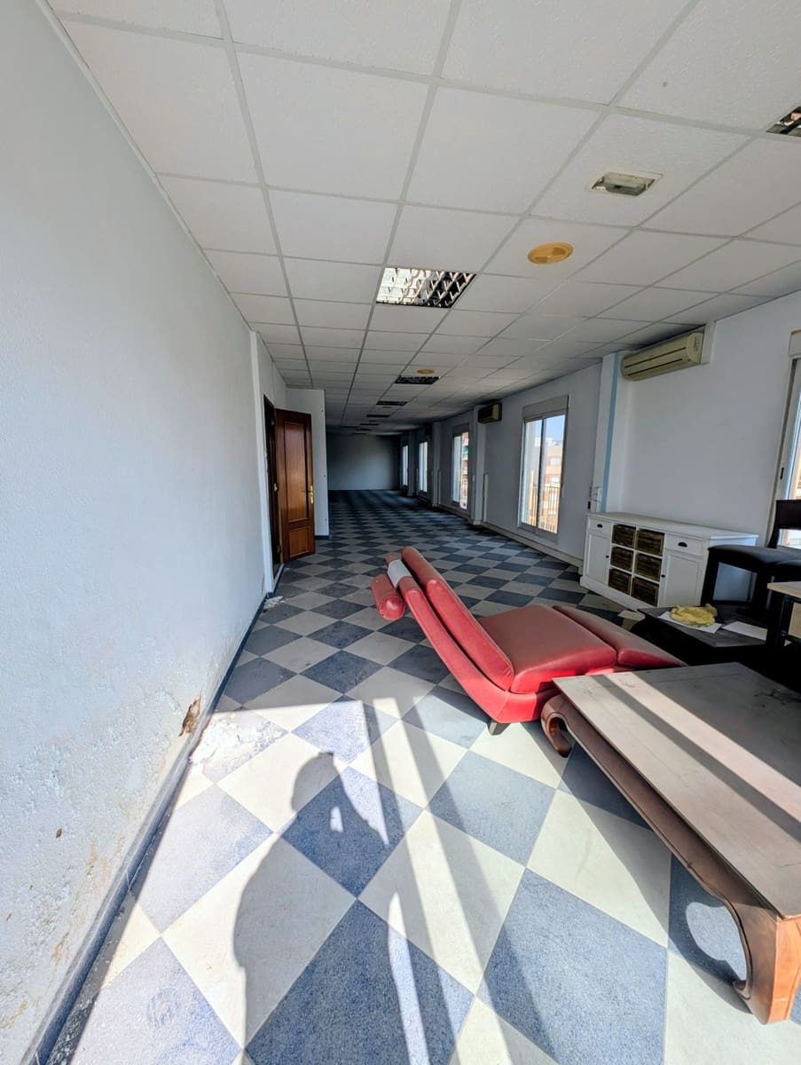 Loft for sale in Valencia city - € 370,000 (Ref: 10093702)