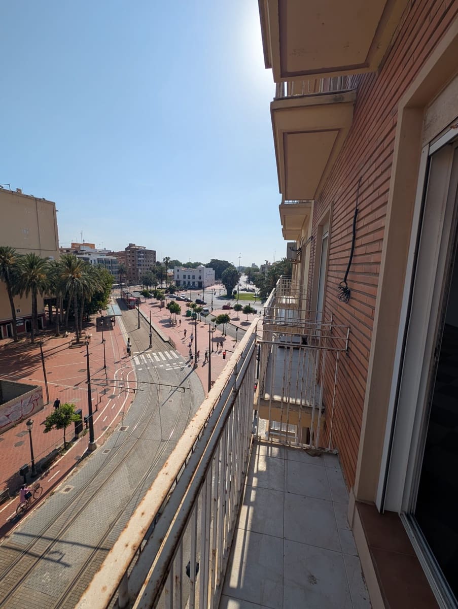 Loft for sale in Valencia city - € 370,000 (Ref: 10093702)