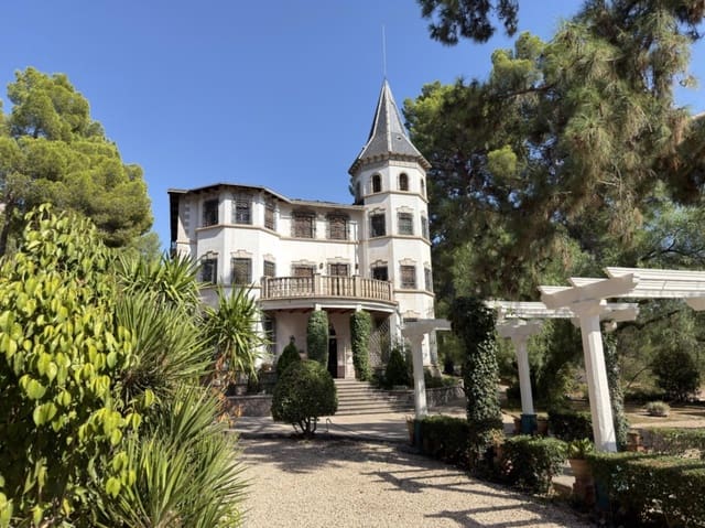 9 bedroom Villa for sale in Náquera with pool - € 1,100,000 (Ref: 10093811)