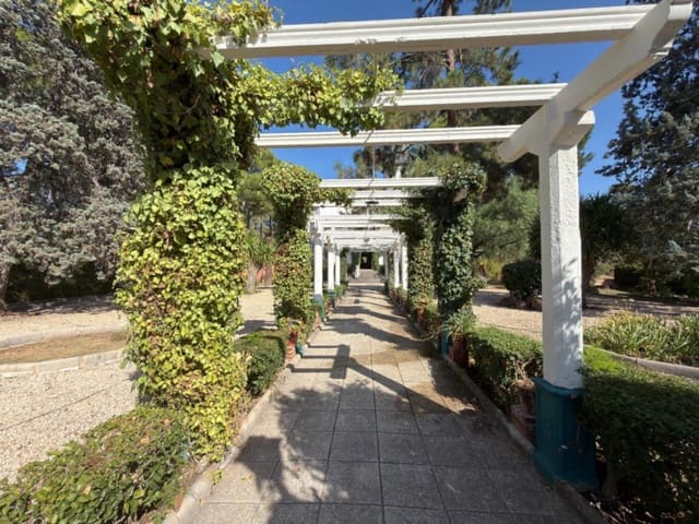9 bedroom Villa for sale in Náquera with pool - € 1,100,000 (Ref: 10093811)