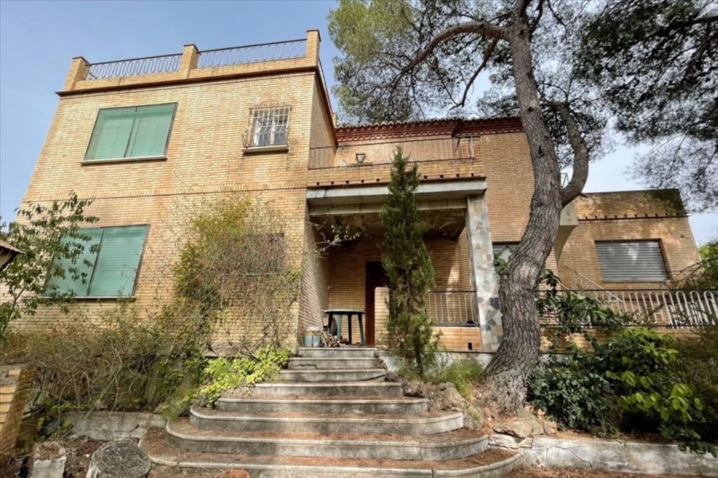 6 slaapkamer Villa te koop in Serra met zwembad - € 350.000 (Ref: 6518044)