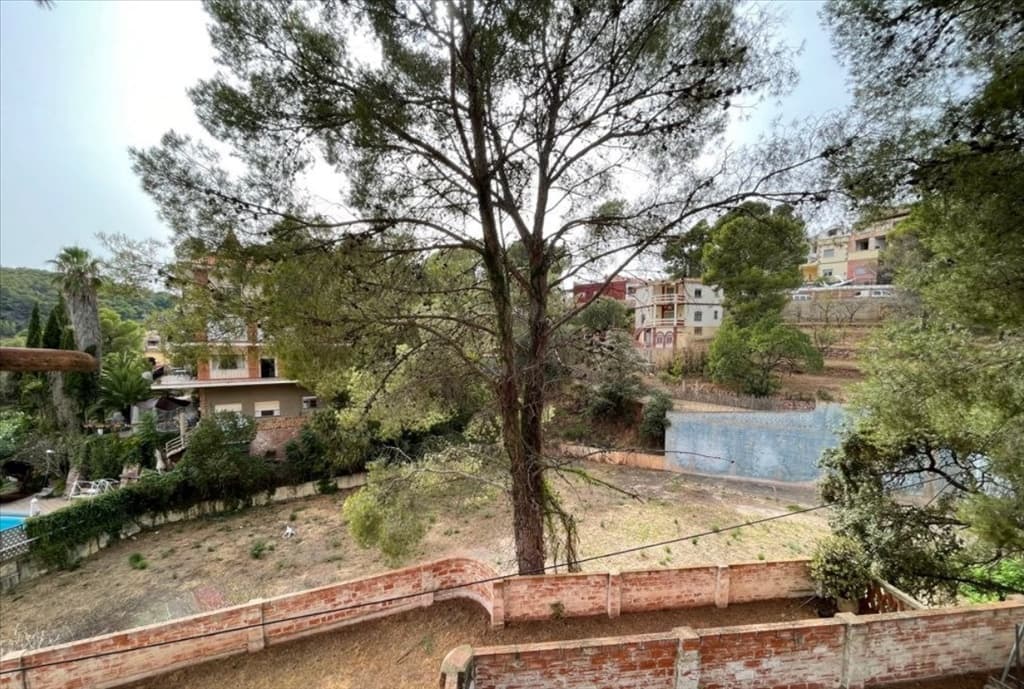 6 slaapkamer Villa te koop in Serra met zwembad - € 350.000 (Ref: 6518044)