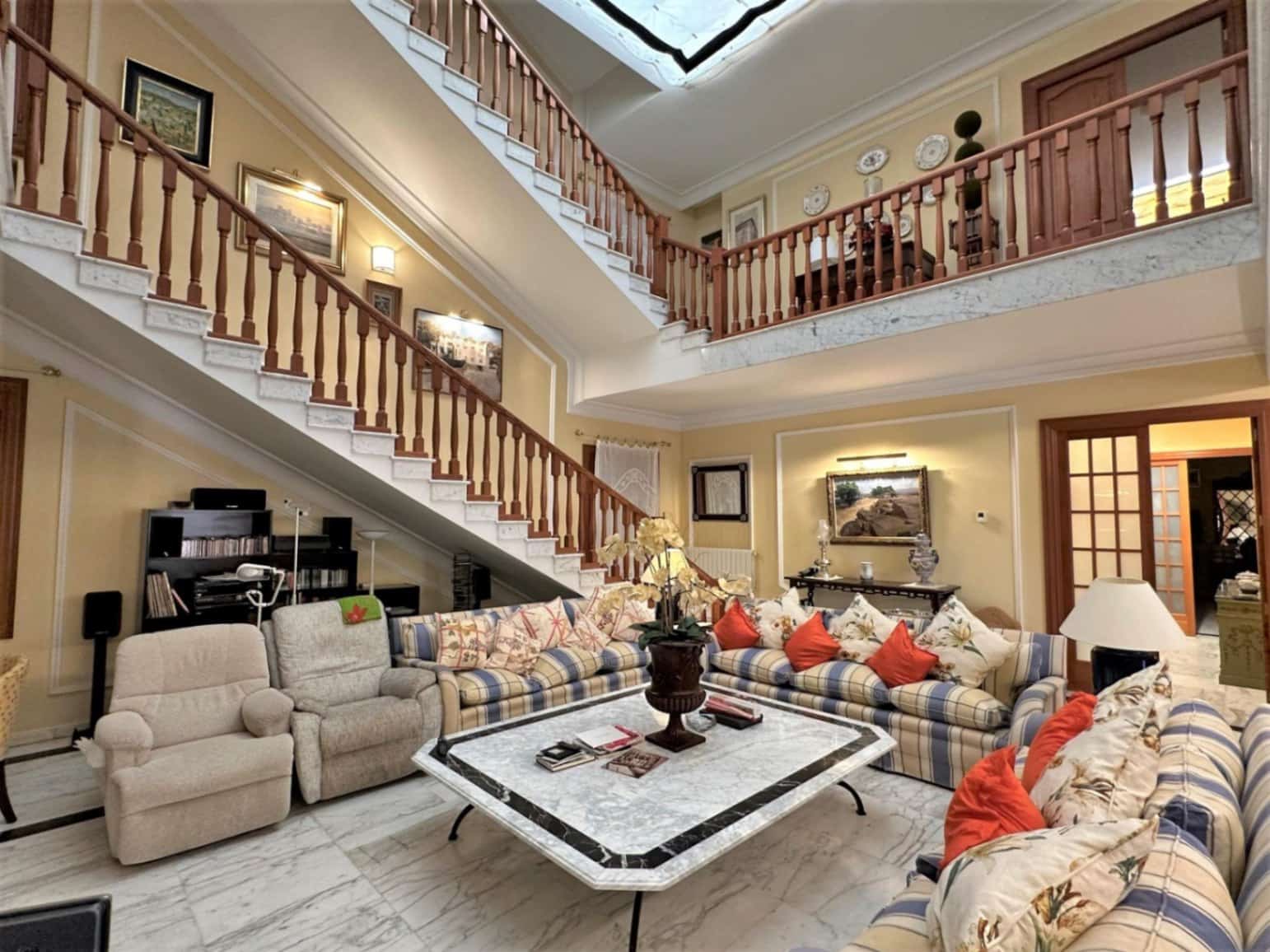 5 soverom Villa til salgs i Naquera med svømmebasseng garasje - € 1 500 000 (Ref: 7869203)