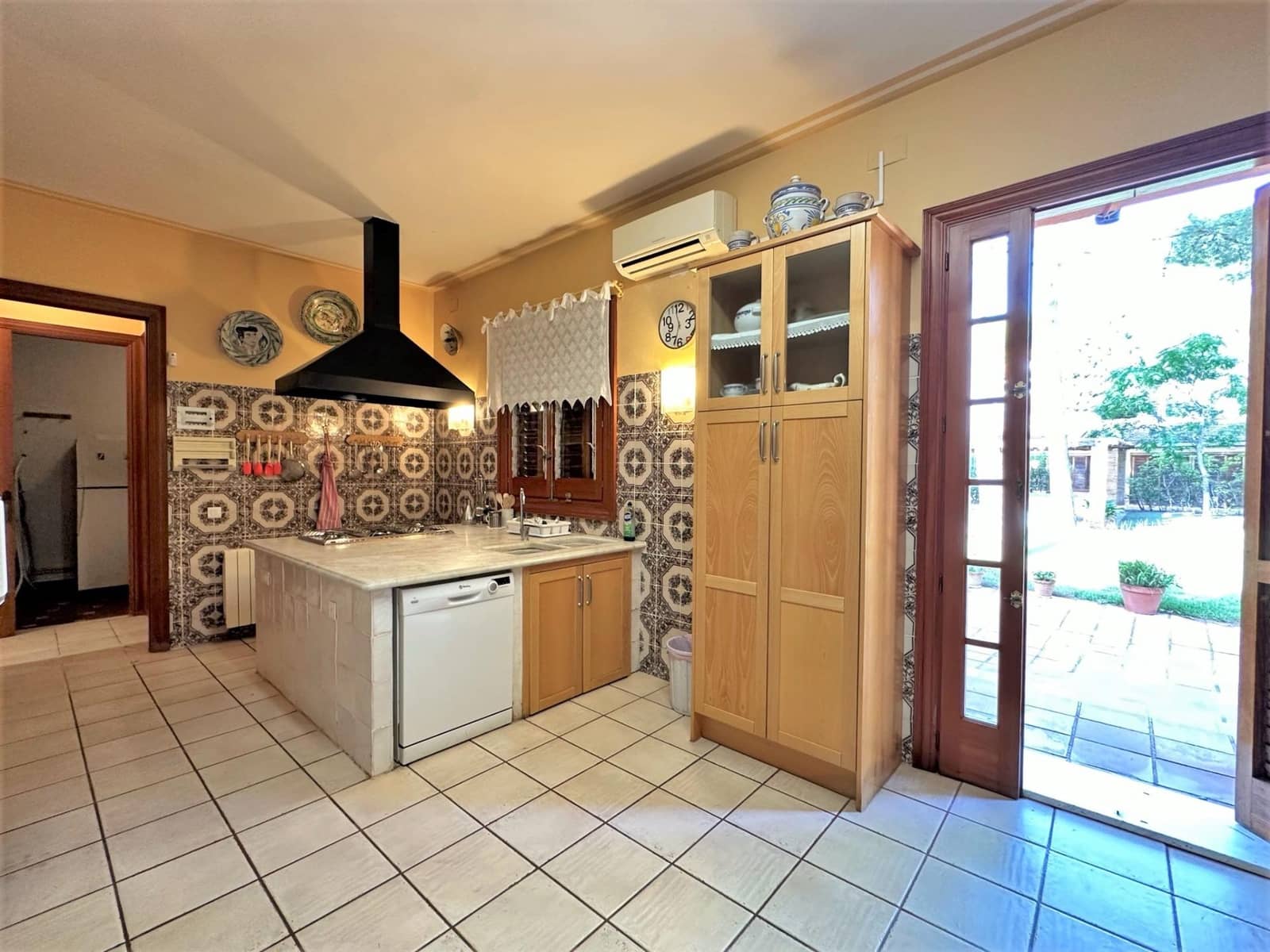 5 soverom Villa til salgs i Naquera med svømmebasseng garasje - € 1 500 000 (Ref: 7869203)