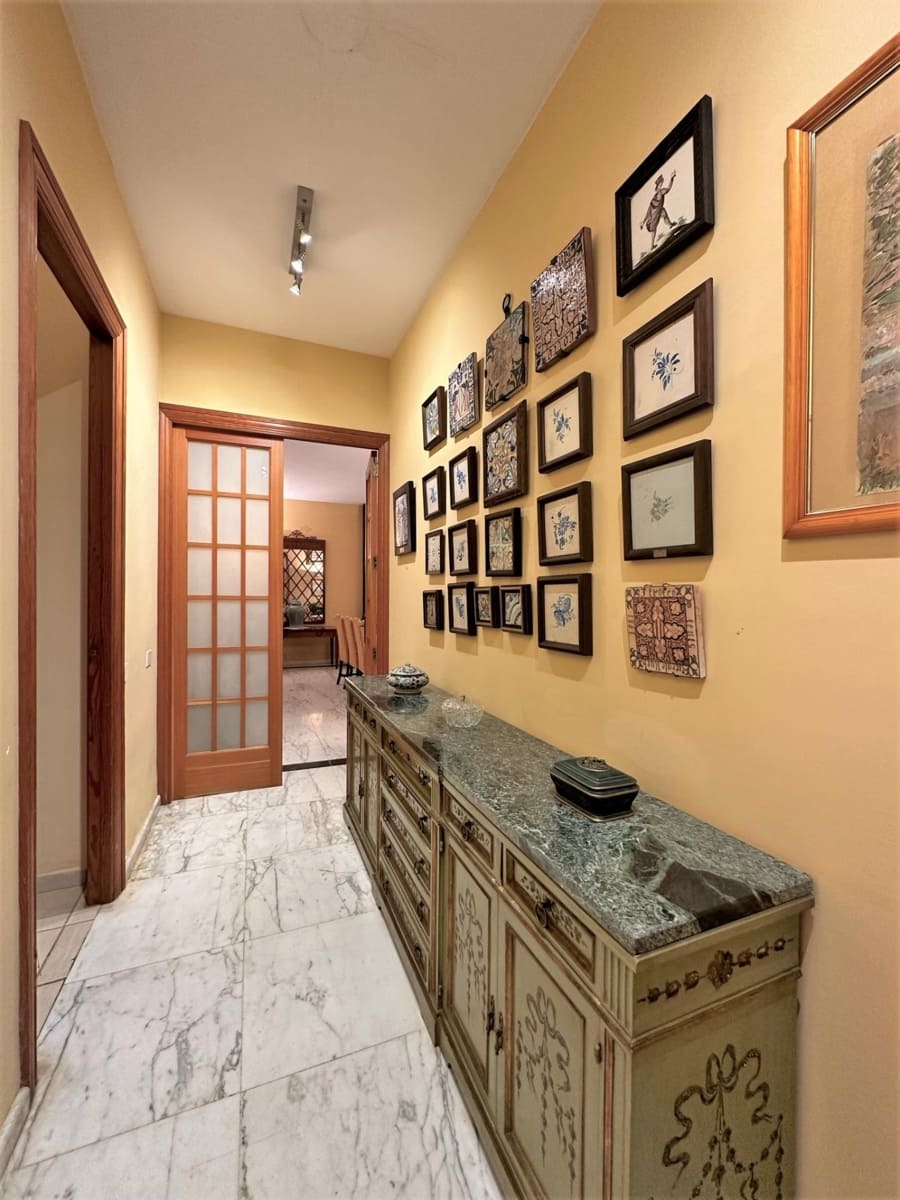 5 soverom Villa til salgs i Naquera med svømmebasseng garasje - € 1 500 000 (Ref: 7869203)