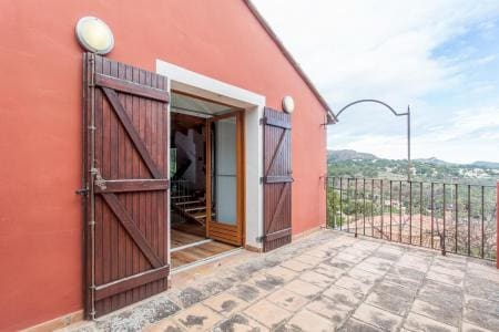 5 soverom Villa til salgs i Naquera med svømmebasseng garasje - € 750 000 (Ref: 8067087)