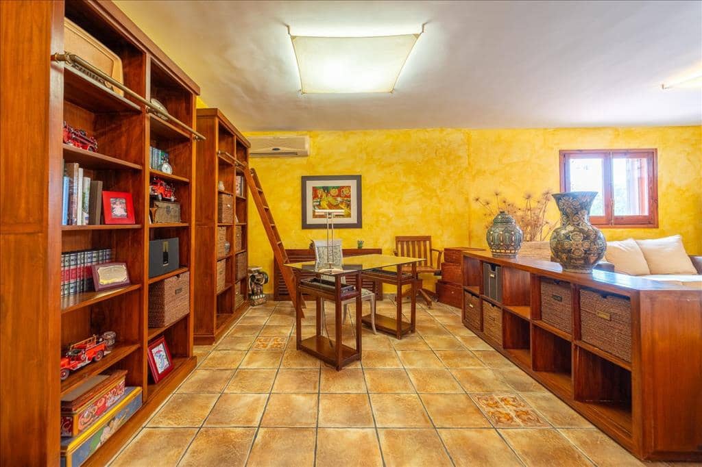 5 sypialnia Willa na sprzedaż w Naquera z basenem garażem - 945 000 € (Ref: 8285151)