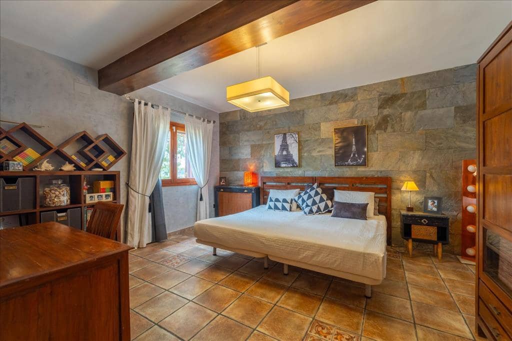 5 sypialnia Willa na sprzedaż w Naquera z basenem garażem - 945 000 € (Ref: 8285151)