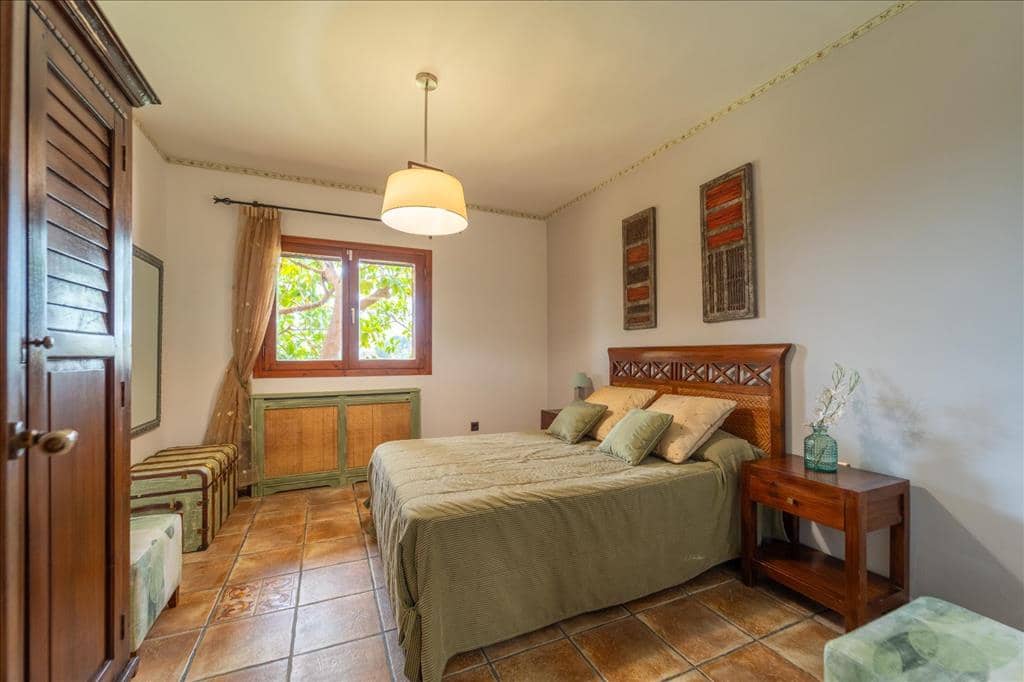 5 sypialnia Willa na sprzedaż w Naquera z basenem garażem - 945 000 € (Ref: 8285151)