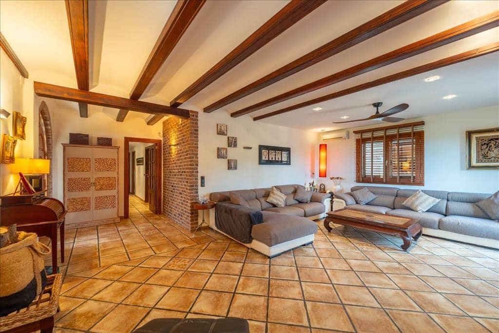 5 sypialnia Willa na sprzedaż w Naquera z basenem garażem - 945 000 € (Ref: 8285151)